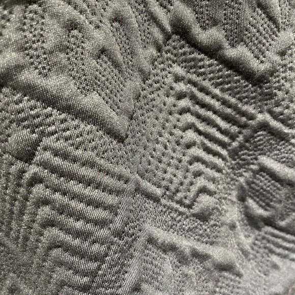 🩶Gray Textured Zara Sweater🩶 - Picture 2 of 4